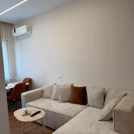 公寓 Anas Oasis 地拉那
